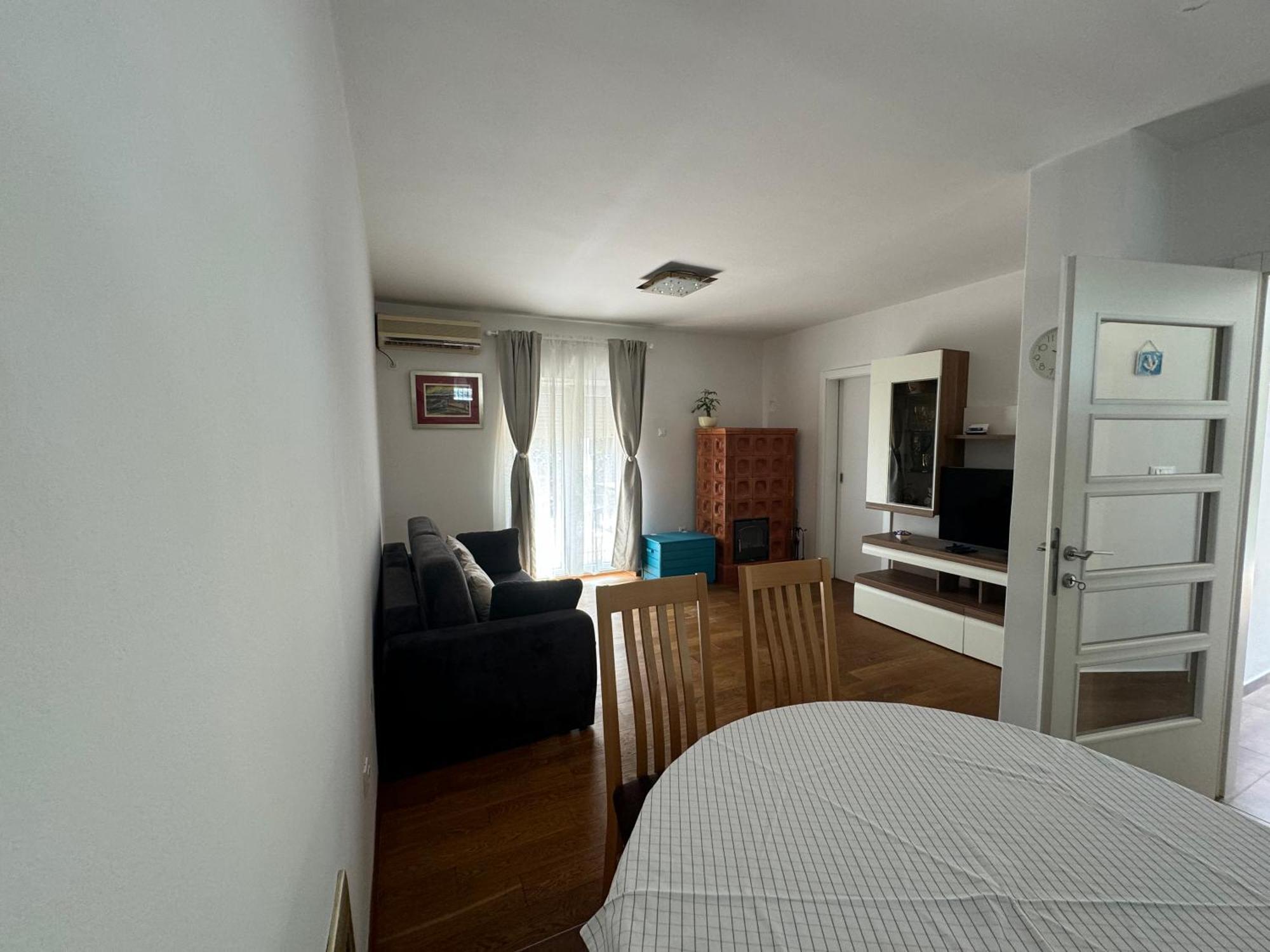 Apartmán One Bedroom With Terrace Near Sea - Angela's
