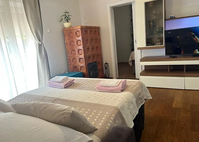 One Bedroom Apartment With Terrace Near Sea - Angela\'S Apartments