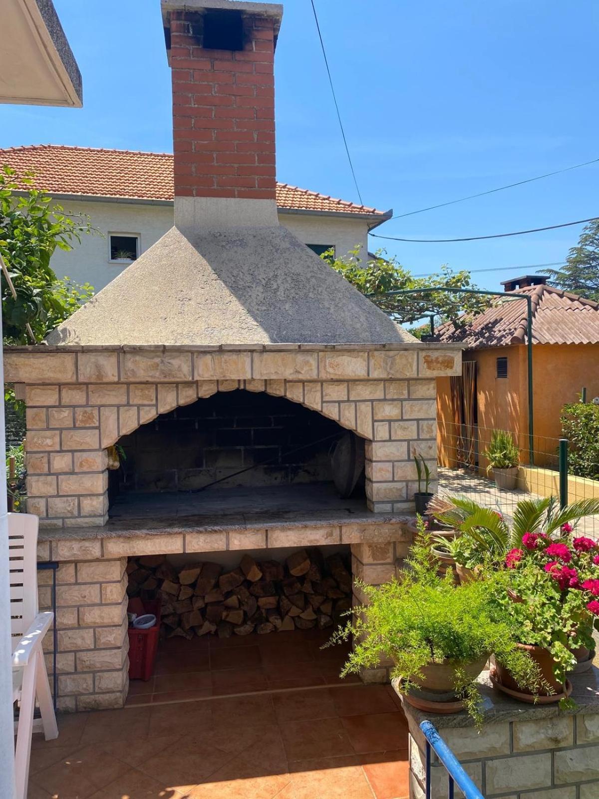 One Bedroom With Terrace Near Sea - Angela's