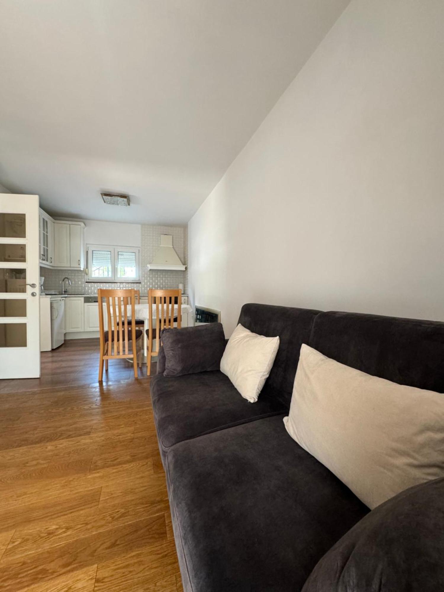 One Bedroom With Terrace Near Sea - Angela's Apartament
